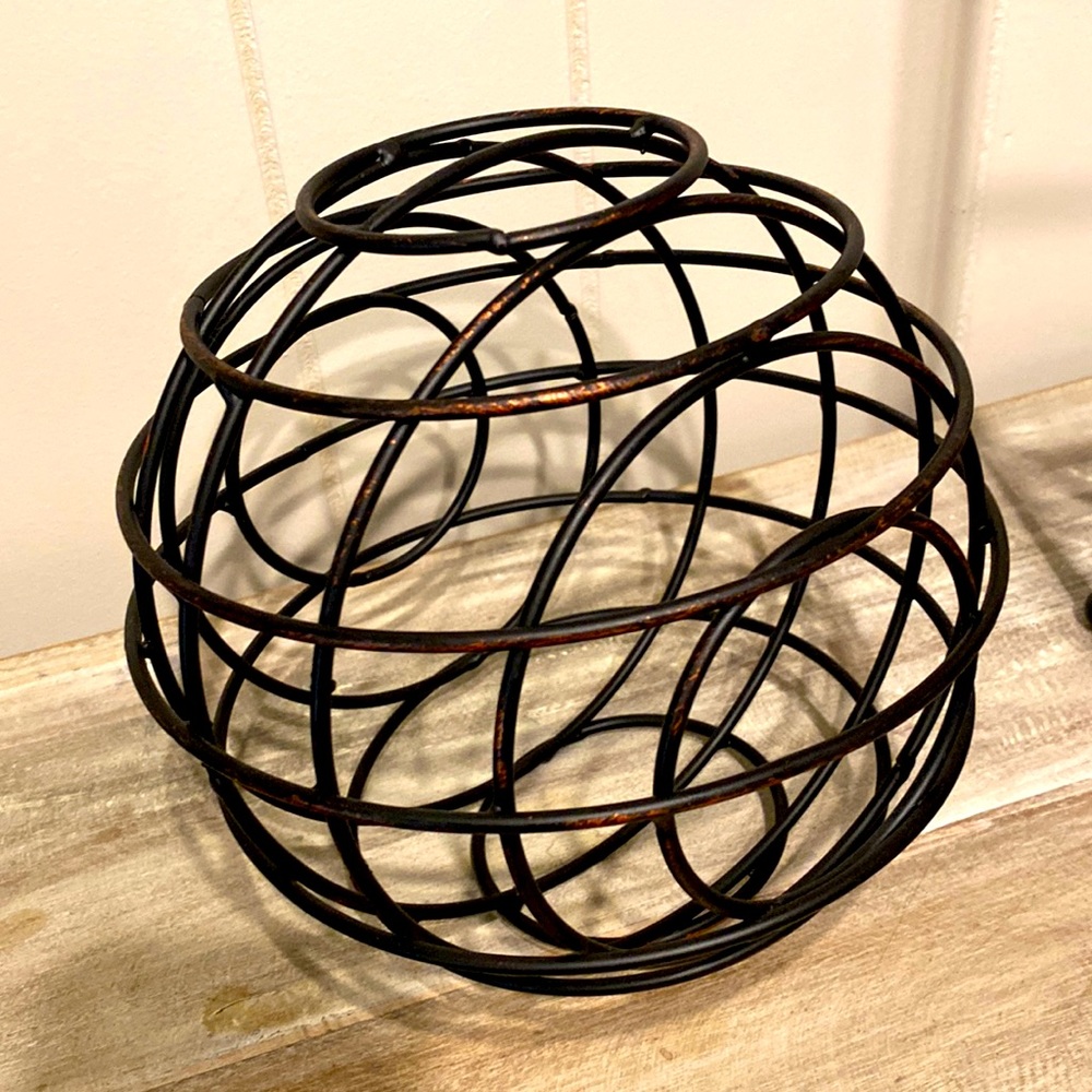Decorative accent piece